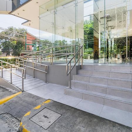 Free Netflix Condo Near It Park With 32-Inch Samsung Hdtv Cebu Zewnętrze zdjęcie